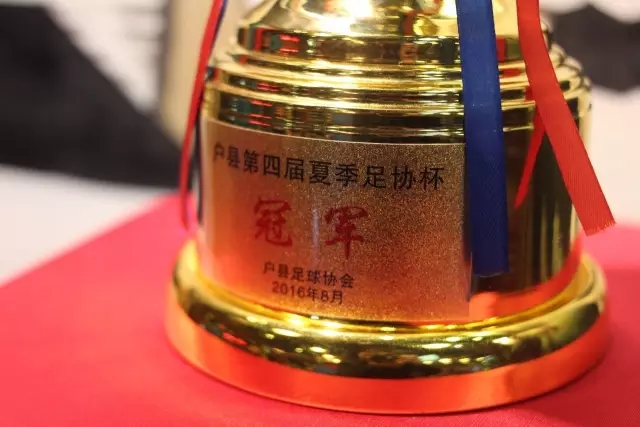 曼联欲签6900万英超左翼盘带王，无视莱奥示好！必先卖一人才考虑引进